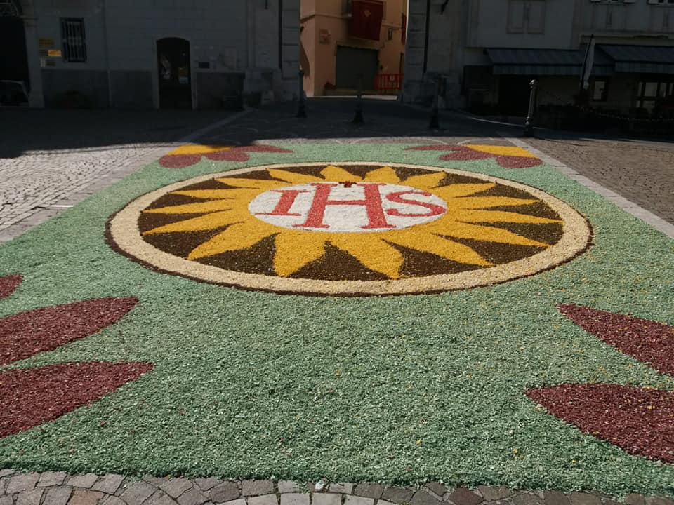 Infiorata Corpus Domini Atina
